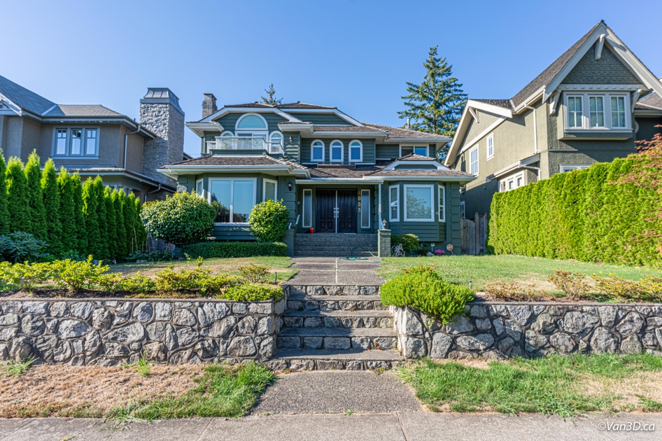 W 38th Ave, Vancouver, BC 2 Bedroom Room for Rent liv.rent