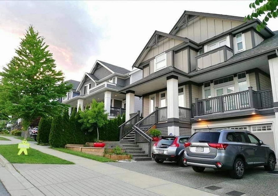 1361 Beverly Pl, Coquitlam, BC 3 Bedroom Apartment for Rent liv.rent