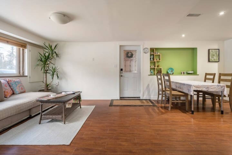 Mt Royal Dr, Port Moody, BC 2 Bedroom Room for Rent liv.rent