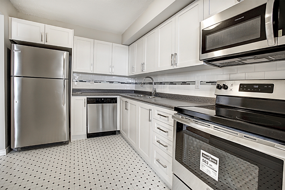 1 Bedroom 3895 Lawrence Avenue East, Scarborough, ON 1 Bedroom