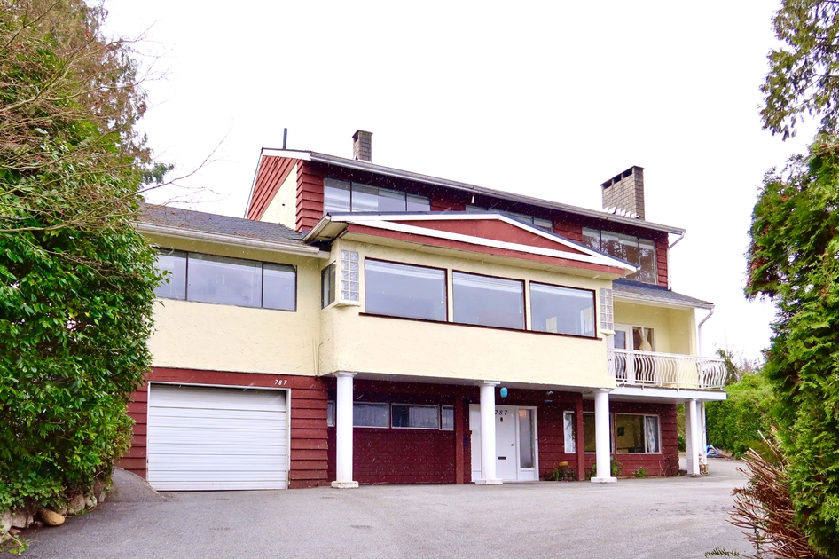 787 Roslyn Blvd, North Vancouver District, BC 4 Bedroom House for