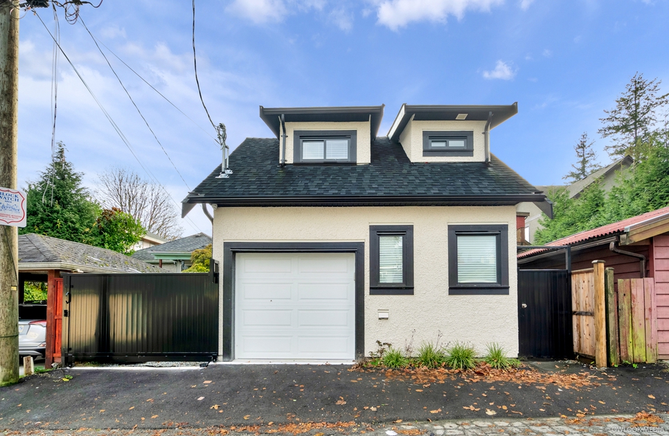 laneway 3235 W 33rd Ave, Vancouver, BC 2 Bedroom House for Rent