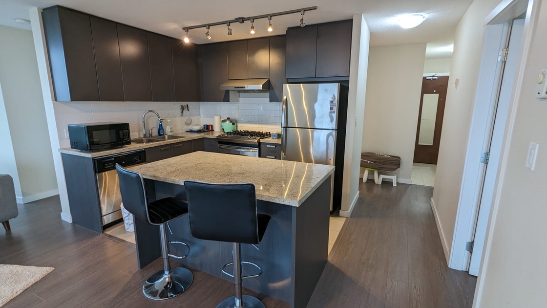 6688 Arcola Street, Burnaby, BC 2 Bedroom Apartment for Rent liv.rent