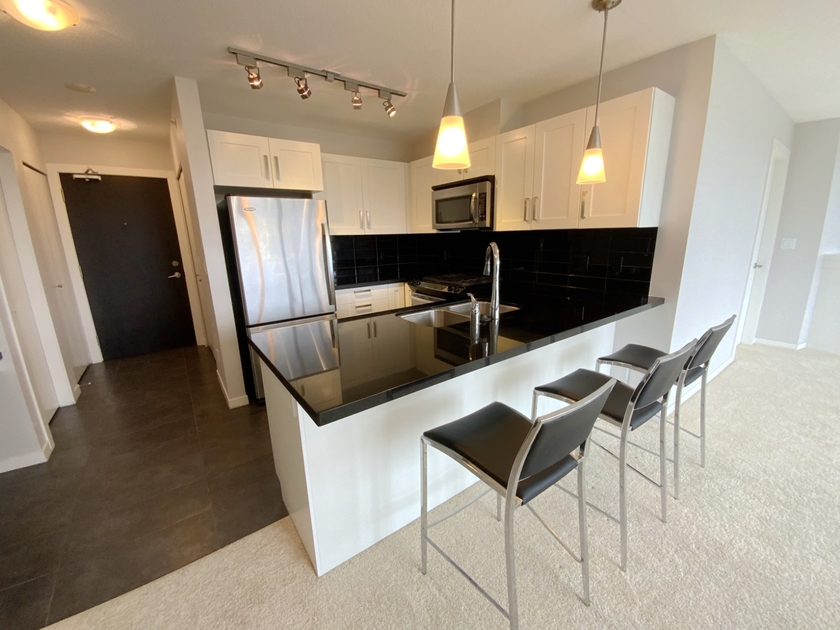 2133 Douglas Rd, Burnaby, BC - 2 Bedroom Apartment for Rent | liv.rent