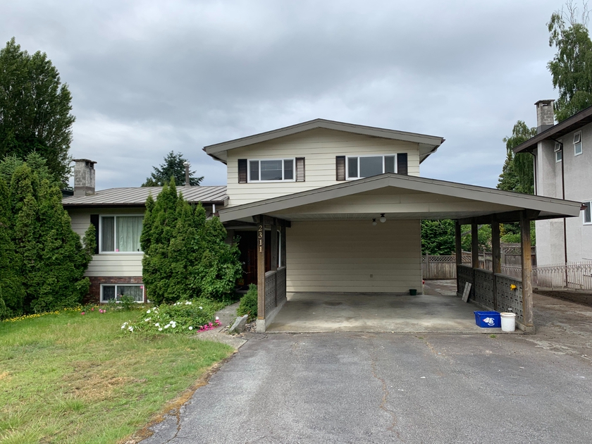 Main 2311 Dorman Dr, Burnaby, BC 4 Bedroom House for Rent liv.rent