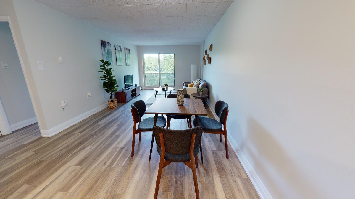 90 Silvercreek - Plan B - 100 Silvercreek Parkway North, Guelph, ON - 2 ...