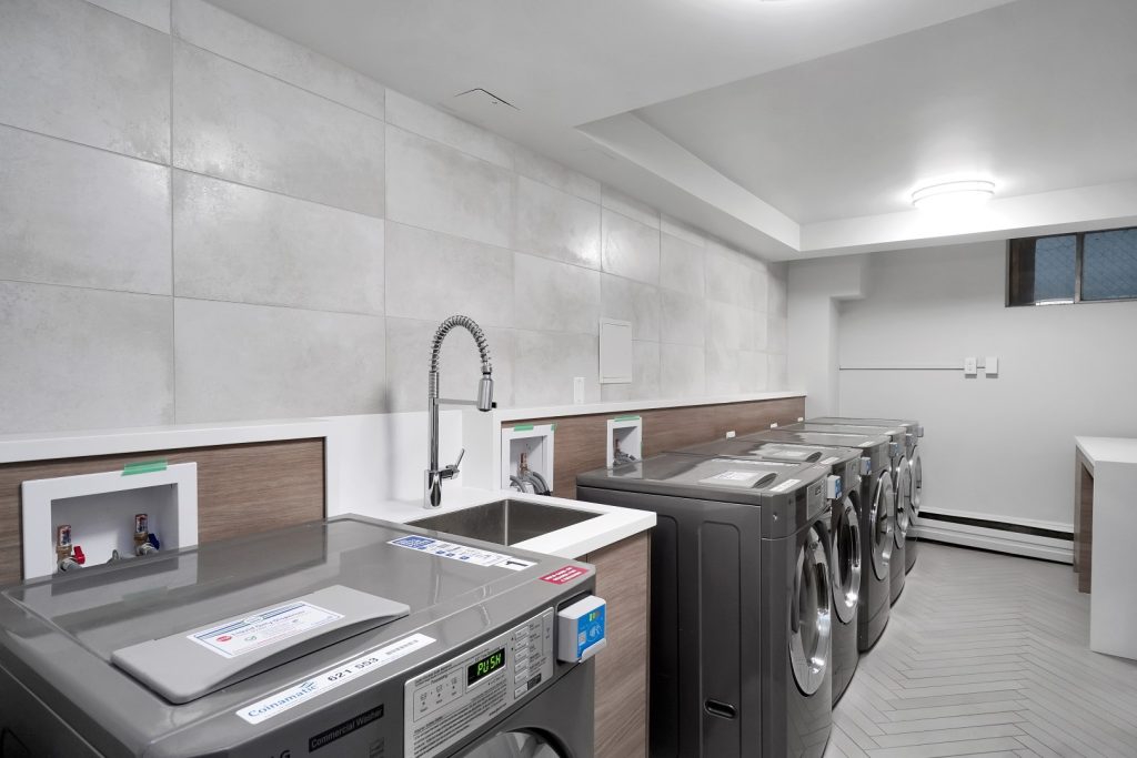 Vancouver 1 Bedroom - 1454 Pendrell St, Vancouver, BC - 1 室 公寓 出租 | liv ...