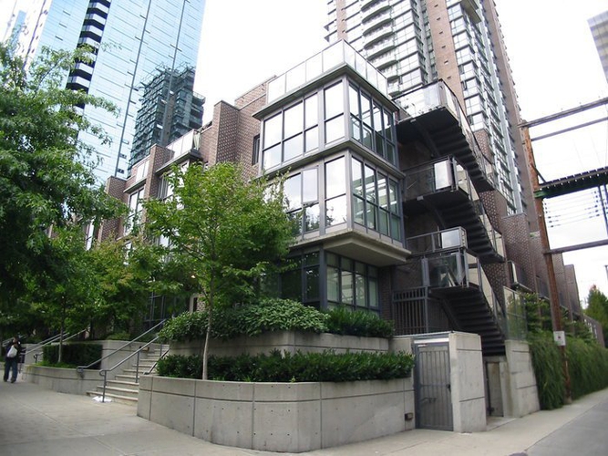 The Canadian Apartments for Rent 1068 Hornby Street, Vancouver, BC
