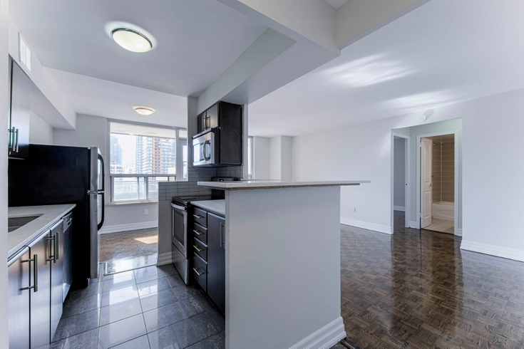15 Dundonald St Toronto On 2 Bedroom Apartment For Rent Liv Rent