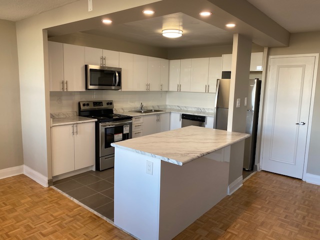 waitlist 3 br 1230 white oaks blvd oakville on 3 bedroom apartment for rent liv rent