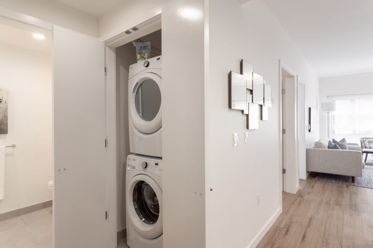 2 Bed Flex 809 Village Dr Port Coquitlam Bc 2 Bedroom Apartment For Rent Liv Rent