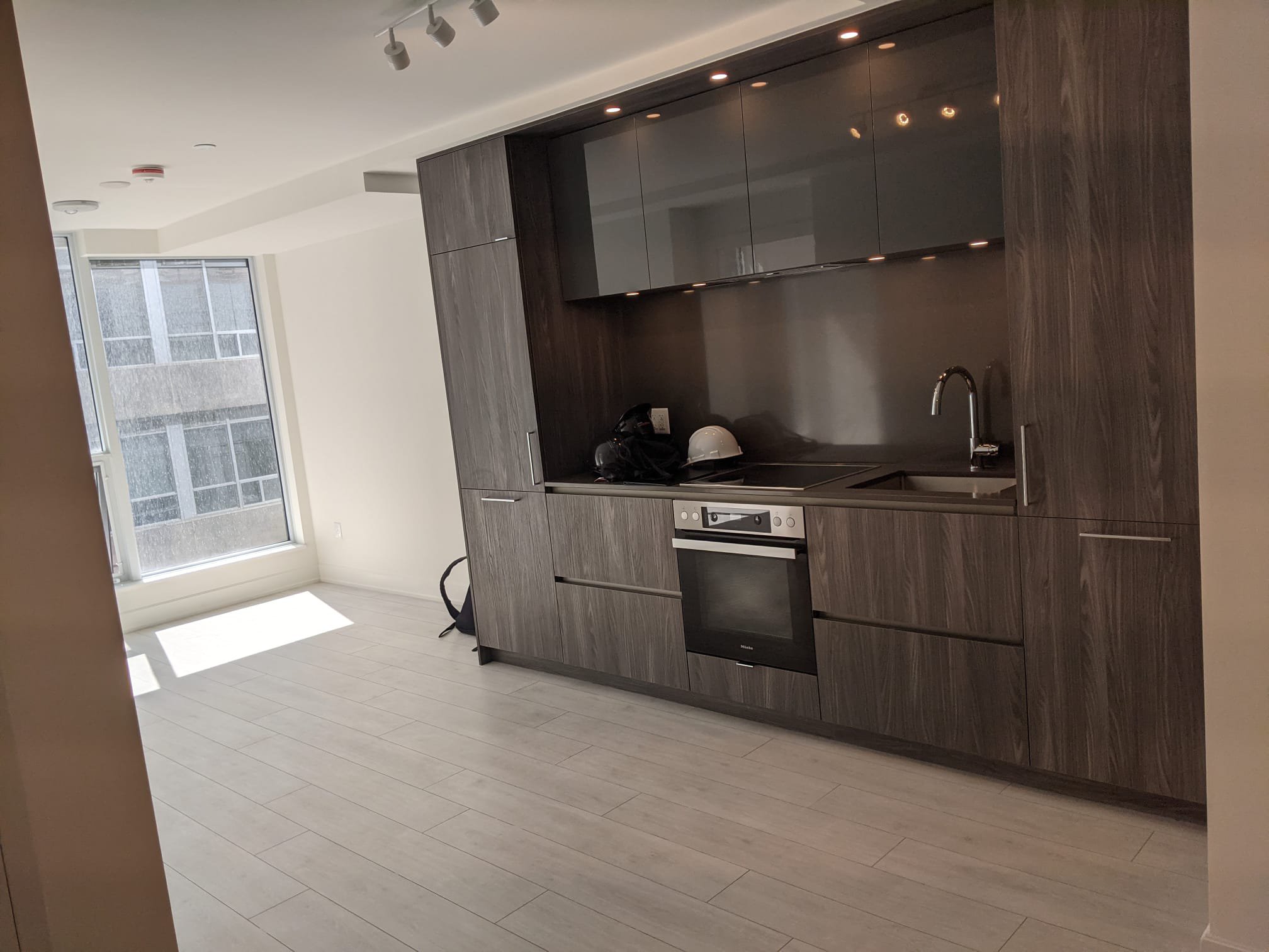 2 Bedroom Apartment for Rent - 15 Mercer Street, Toronto, ON 2