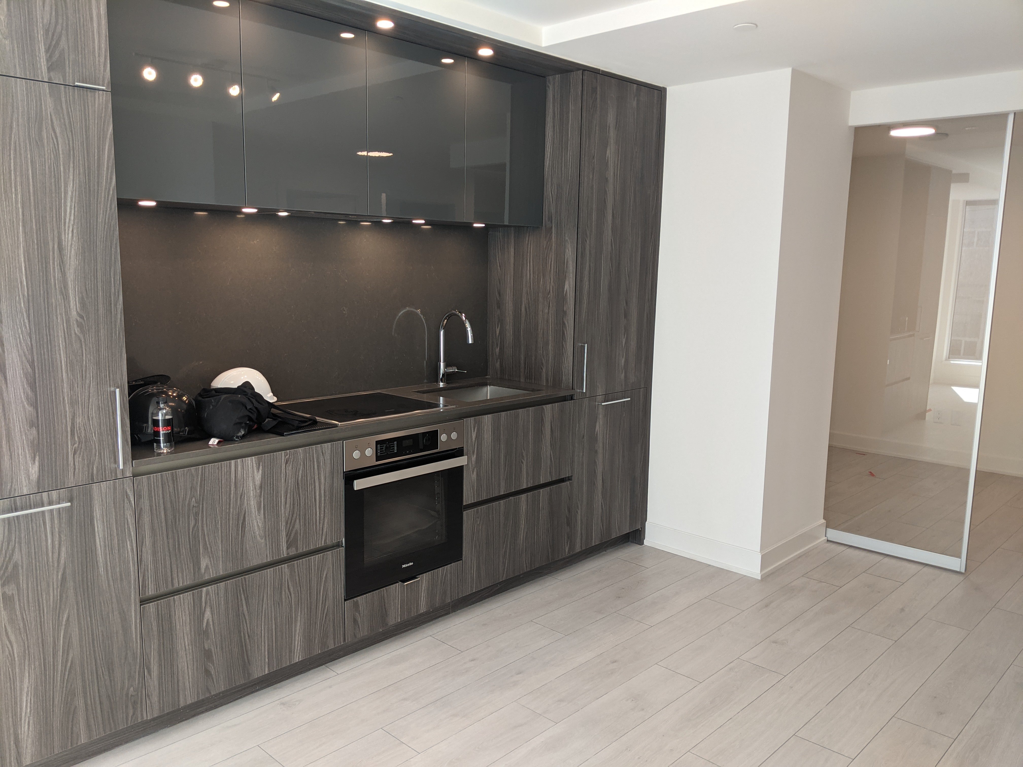 2 Bedroom Apartment for Rent - 15 Mercer Street, Toronto, ON 3