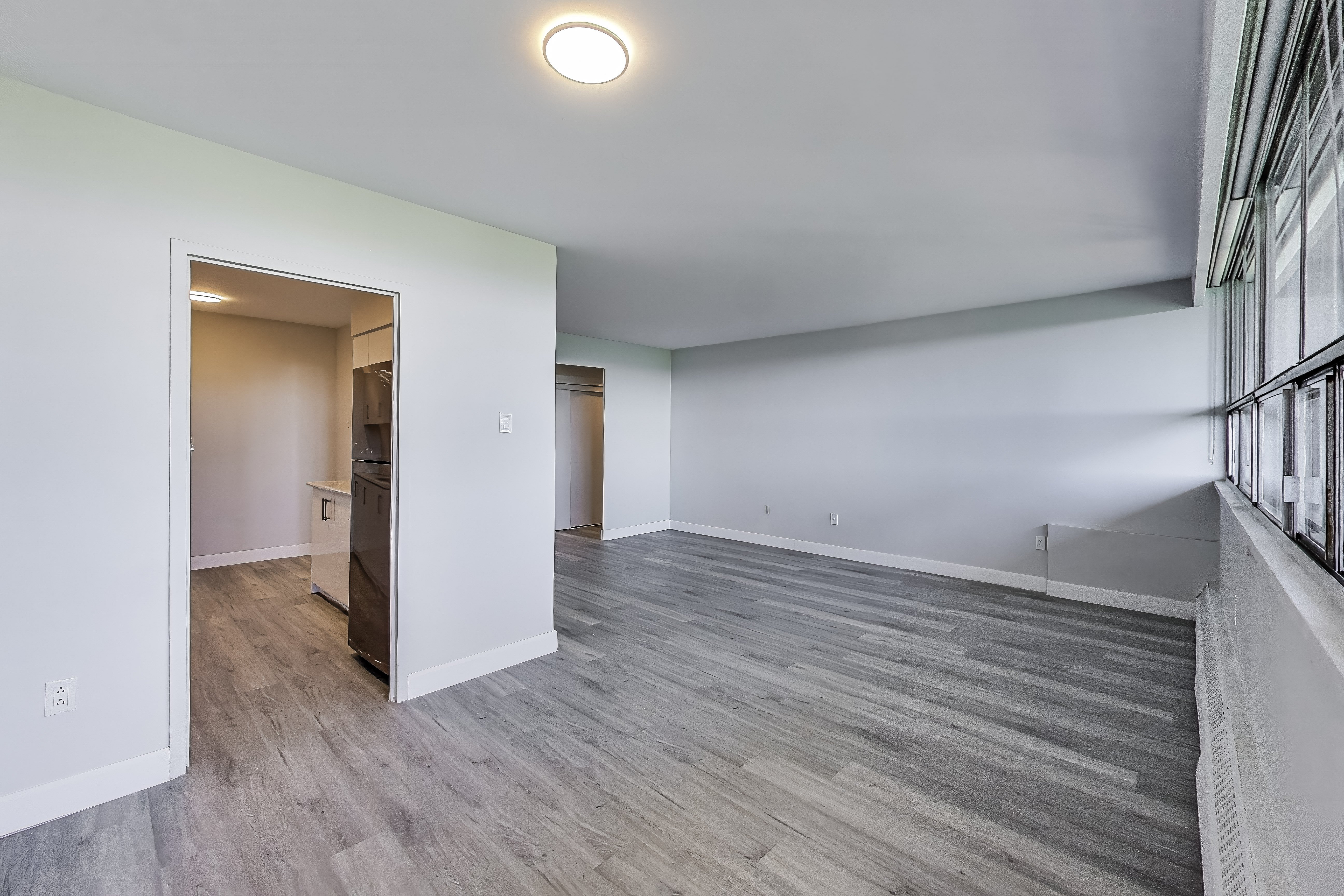 3 Bedroom Apartment for Rent - 65 Thorncliffe Park Dr, Toronto, ON 5