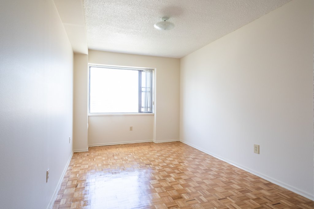 Studio Apartment for Rent - 40 Gerrard Street East, Toronto, ON 3