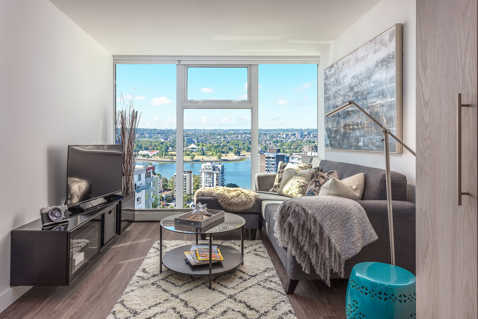 2 Bedroom Apartment for Rent - 1668 Davie Street, Vancouver, BC 2