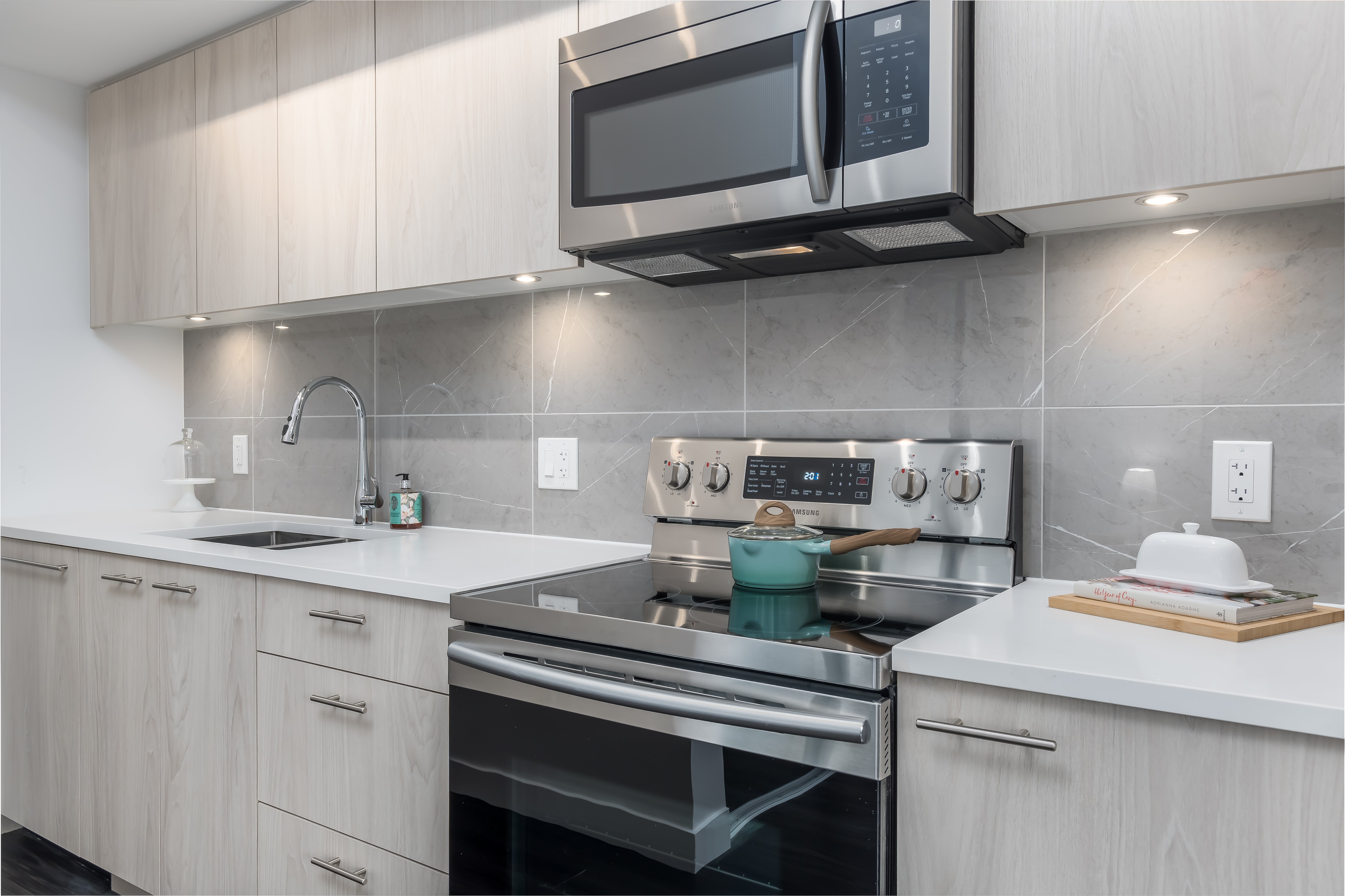 2 Bedroom Apartment for Rent - 1668 Davie Street, Vancouver, BC 3