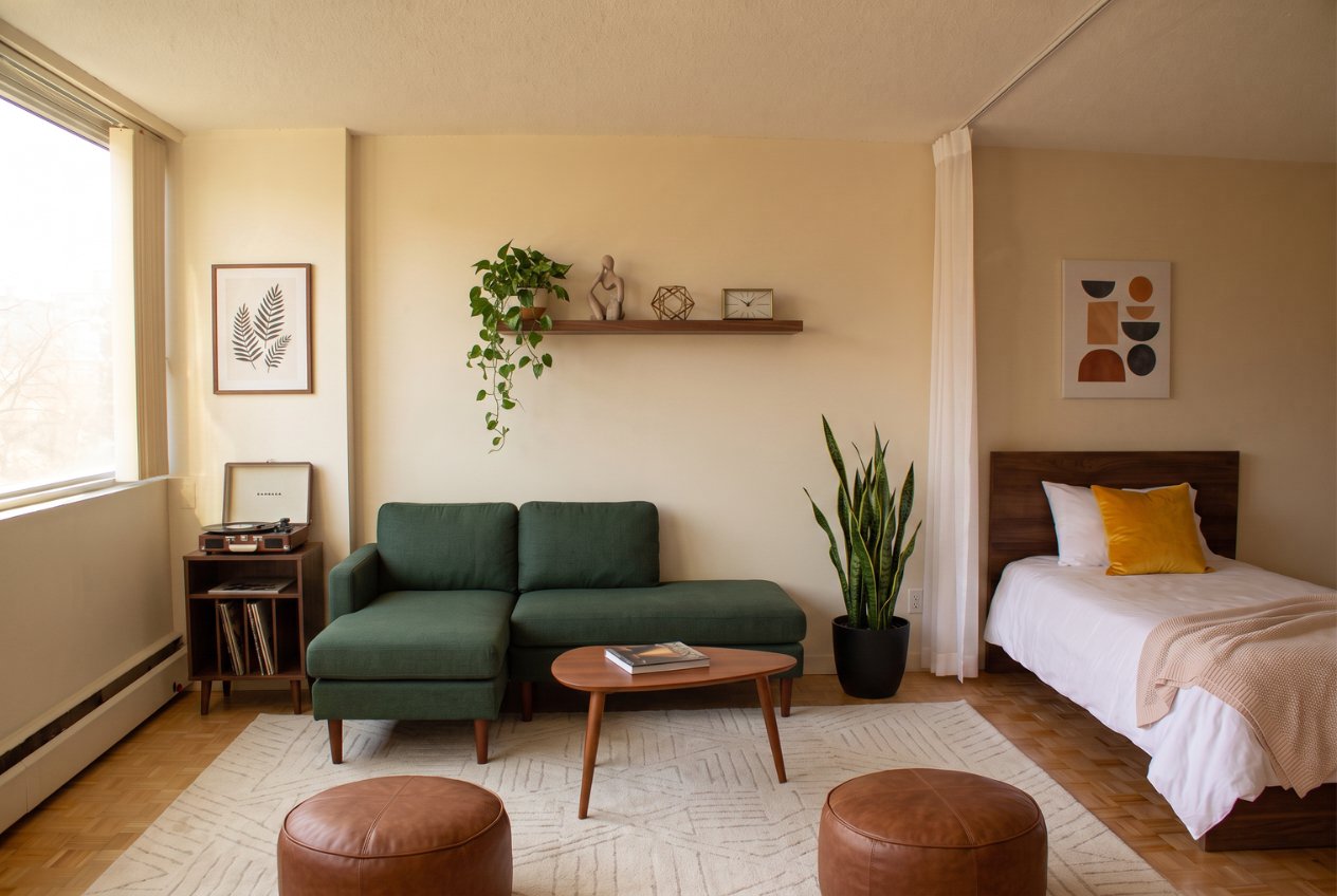 Studio Apartment for Rent - 1225 Cardero St, Vancouver, BC 2
