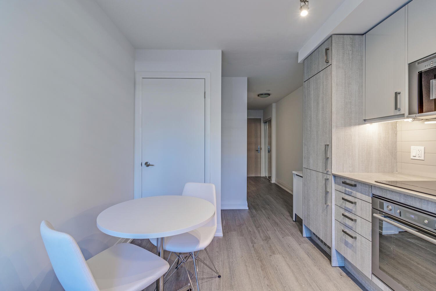 Studio Apartment for Rent - 77 Mutual St, Toronto, ON 5