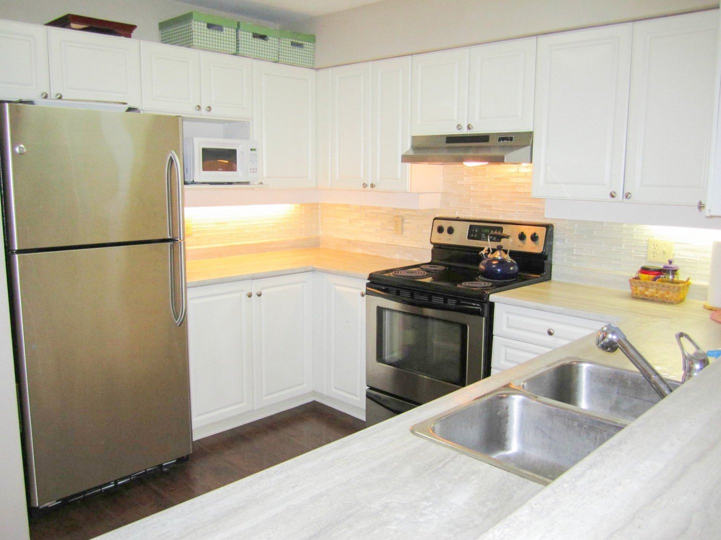 2 Bedroom Apartment for Rent - 7025 Stride Ave, Burnaby, BC 2
