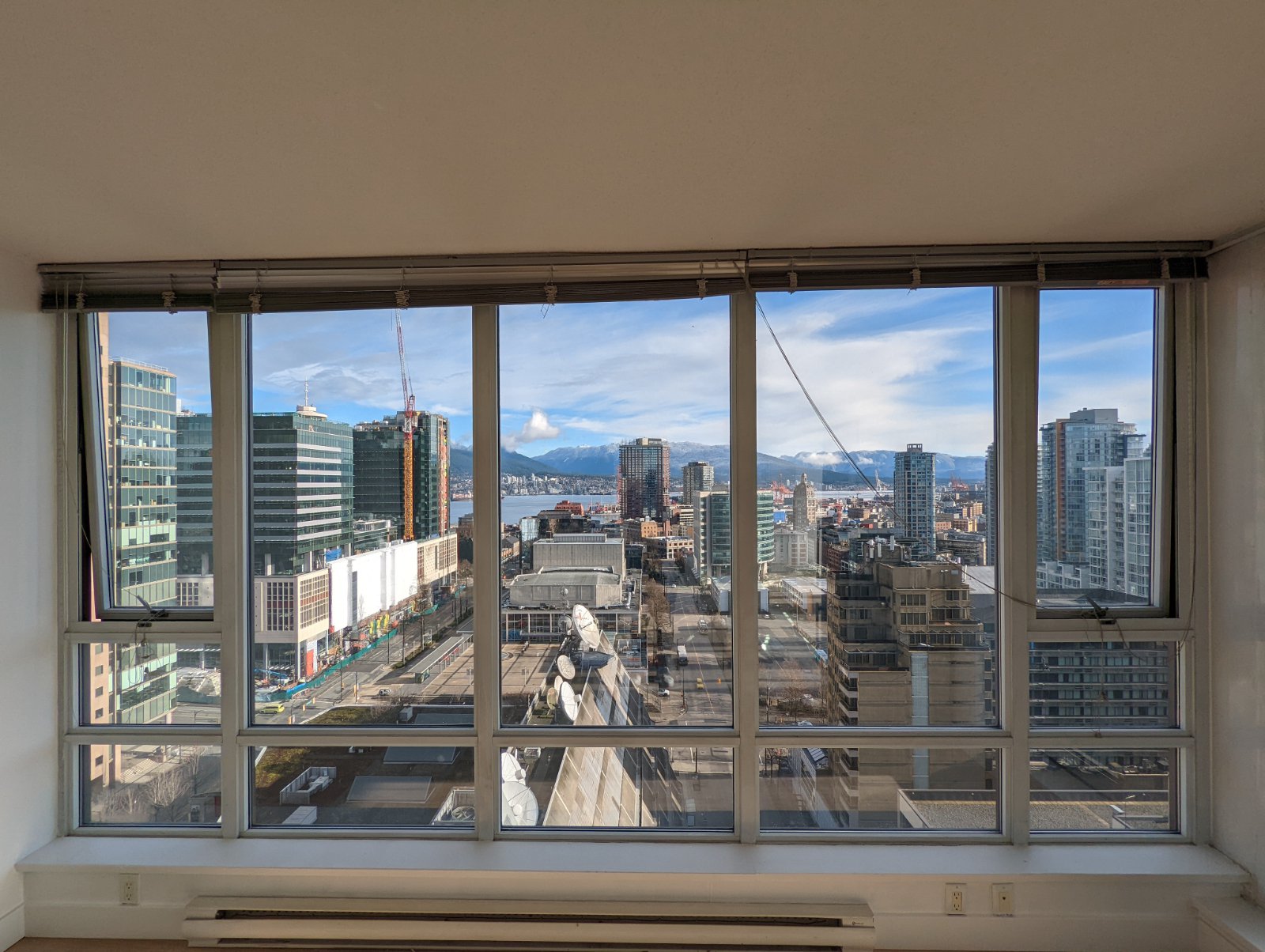 2 Bedroom Apartment for Rent - 233 Robson Street, Vancouver, BC 4