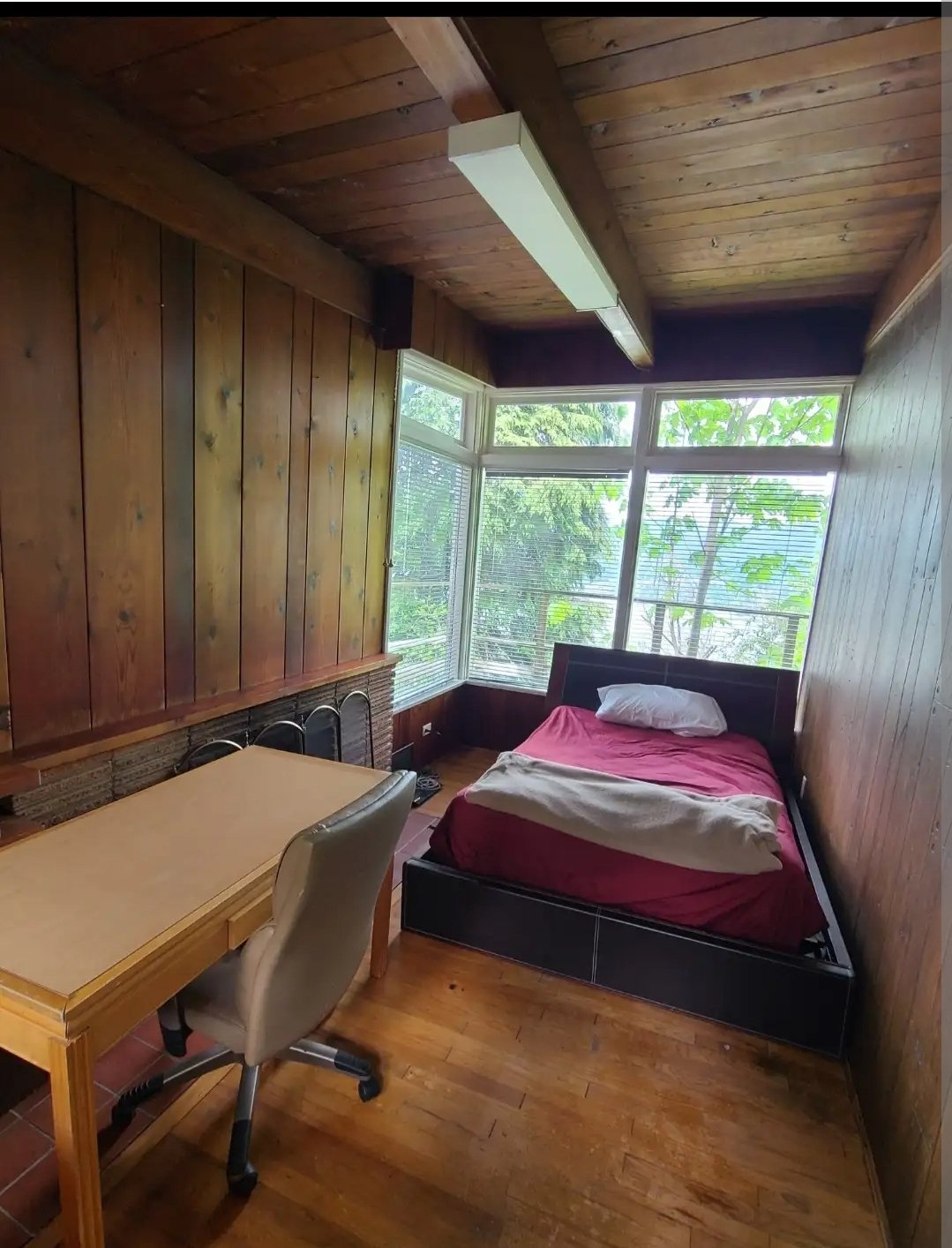 Room in House for Rent - Braeside Dr, Burnaby, BC 3