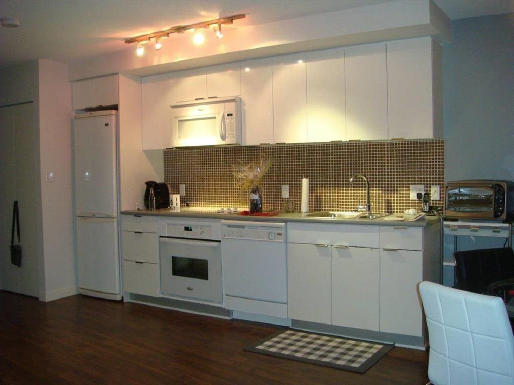Studio Apartment for Rent - 233 Robson Street, Vancouver, BC 3