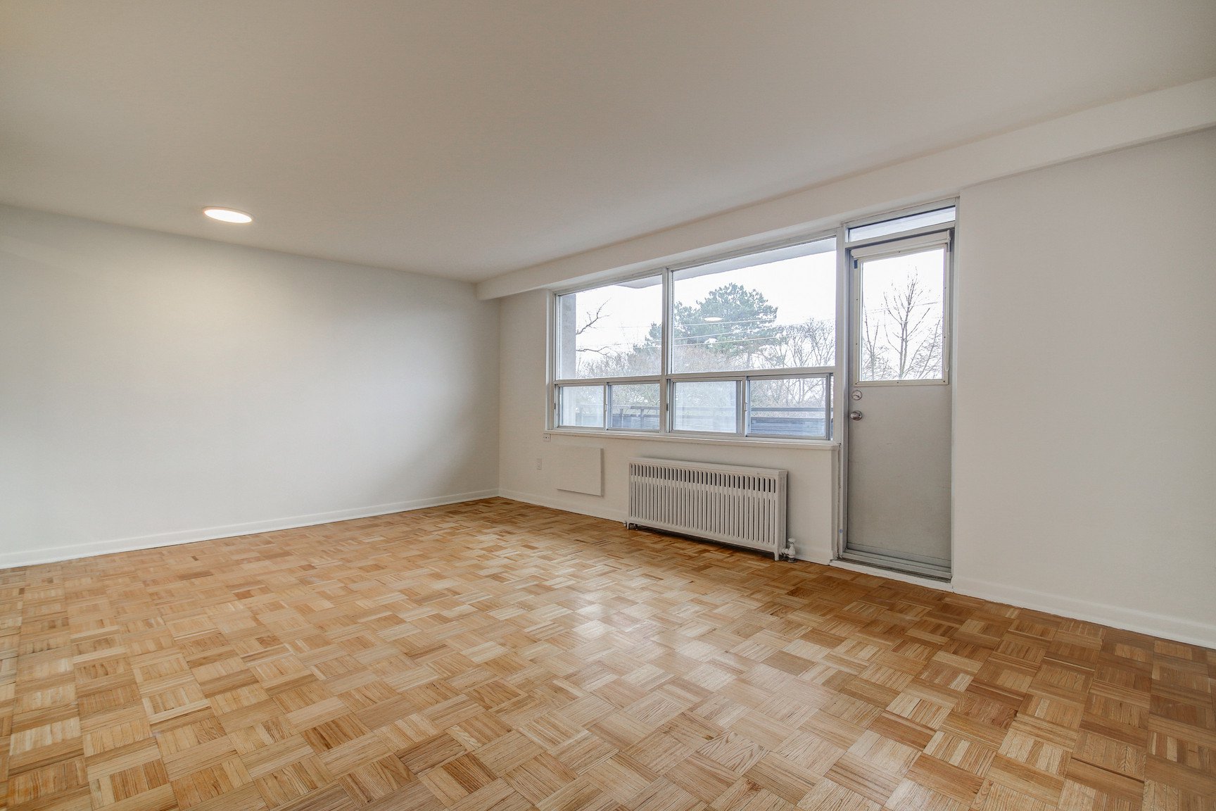 Studio Apartment for Rent - 1833 Bayview Avenue, Toronto, ON 3