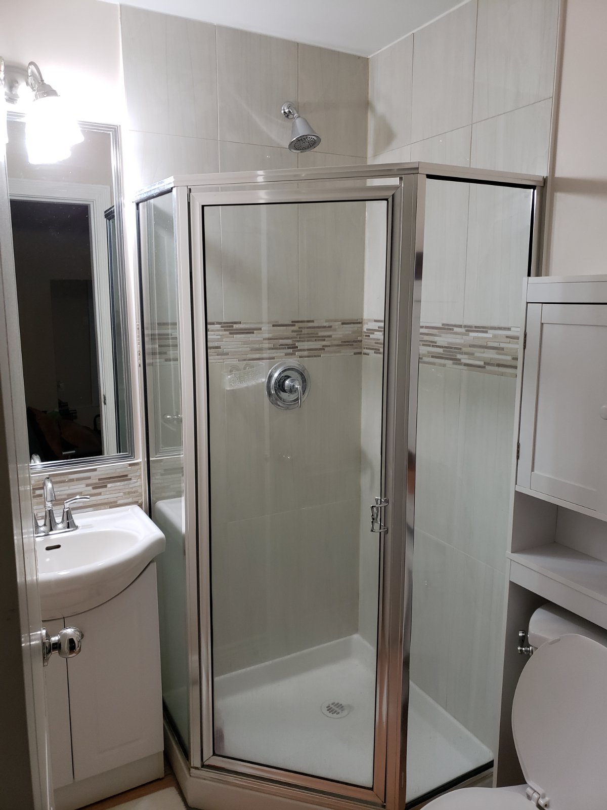 Room in House for Rent - 3387 E 4th Ave, Vancouver, BC 2