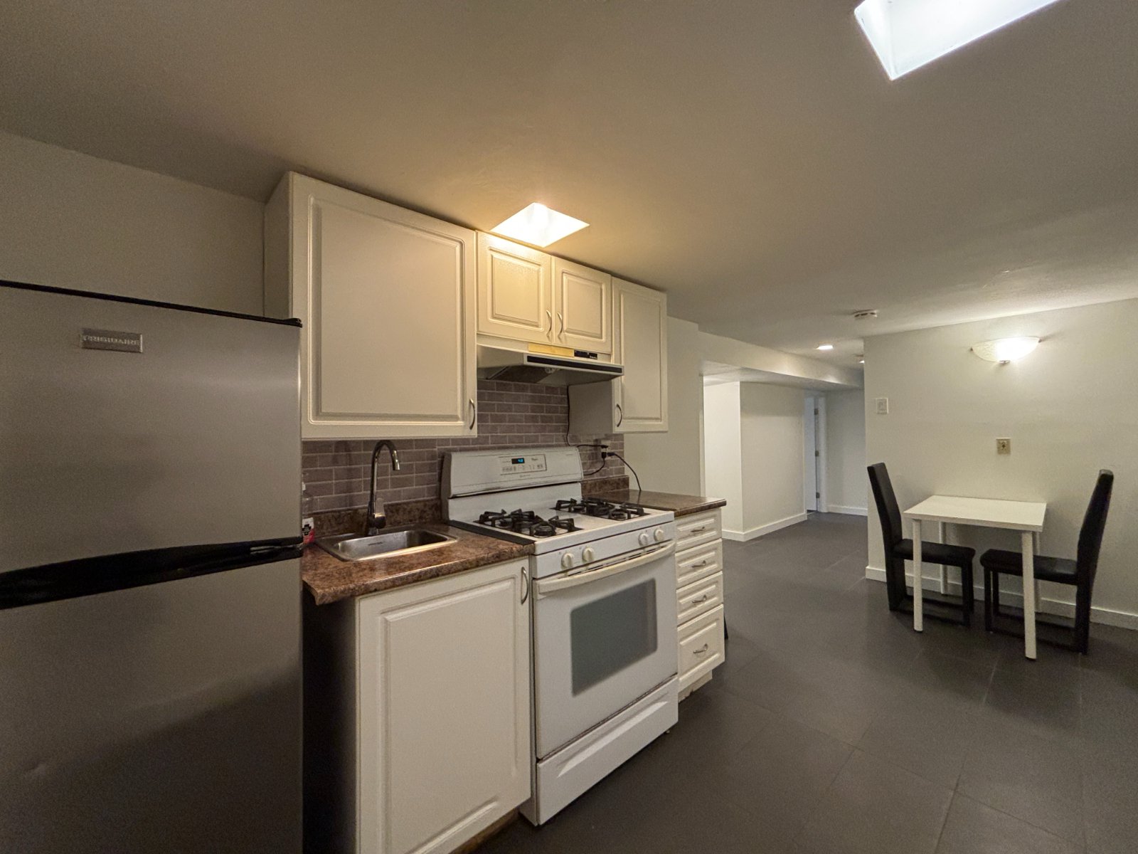 2 Bedroom House for Rent - 6819 Linden Ave, Burnaby, BC 2