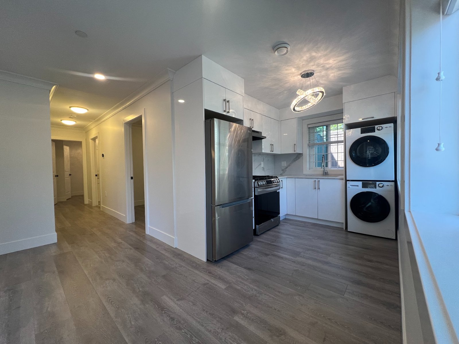 2 Bedroom House for Rent - Victoria Dr, Vancouver, BC 2
