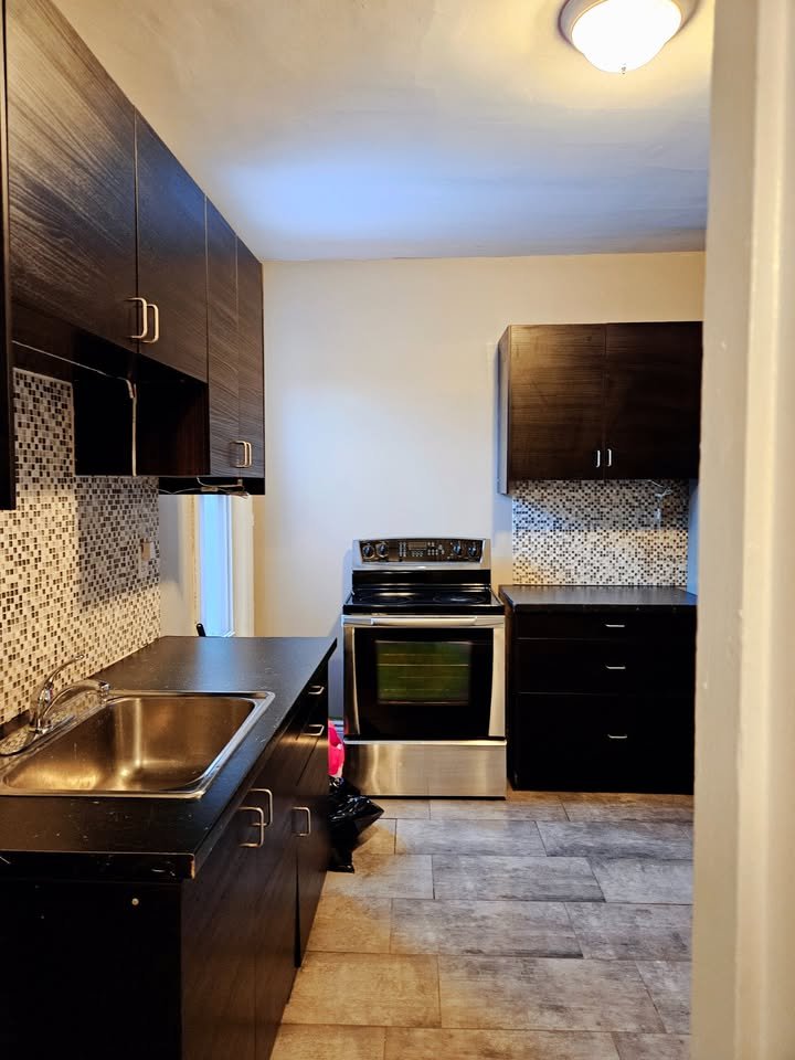 2 Bedroom Apartment for Rent - 87 Grant Ave, Hamilton, ON 2