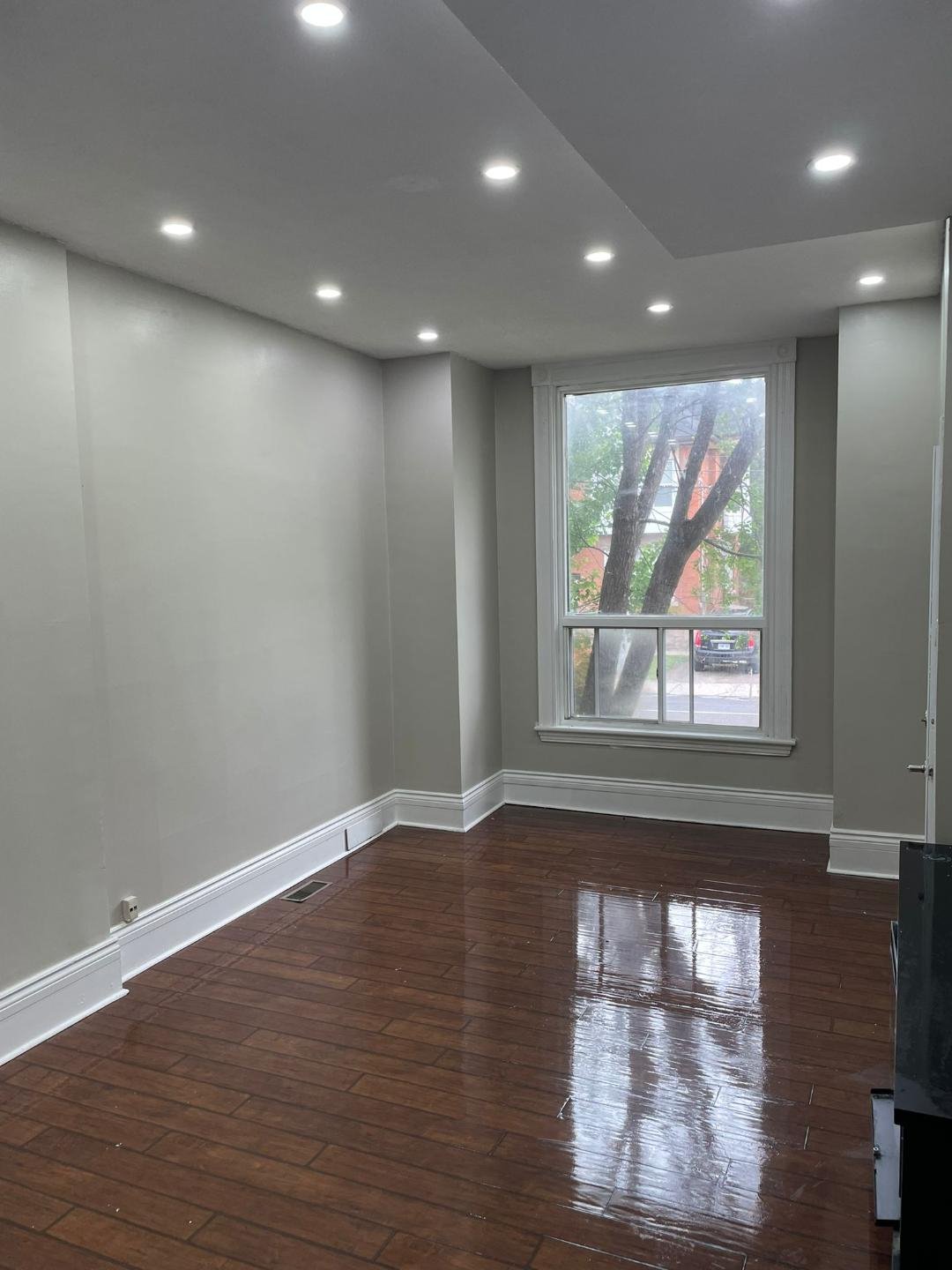 2 Bedroom Apartment for Rent - 232 Hunter St E, Hamilton, ON 4