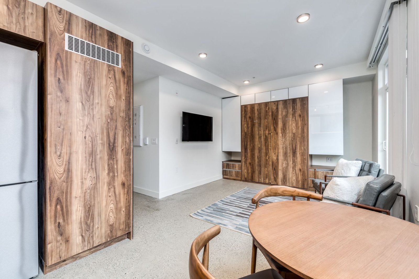 Studio Apartment for Rent - 1170 Barclay St, Vancouver, BC 3