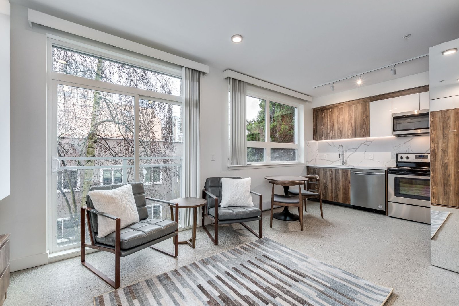 Studio Apartment for Rent - 1170 Barclay St, Vancouver, BC 2