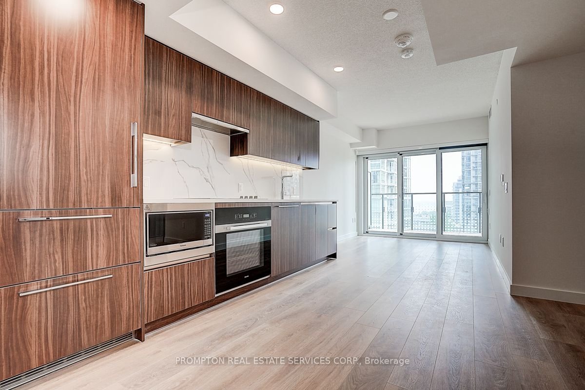 3 Bedroom Apartment for Rent - 3 Concord Cityplace Way, Toronto, ON 4