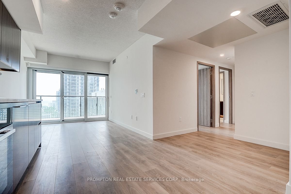 3 Bedroom Apartment for Rent - 3 Concord Cityplace Way, Toronto, ON 5
