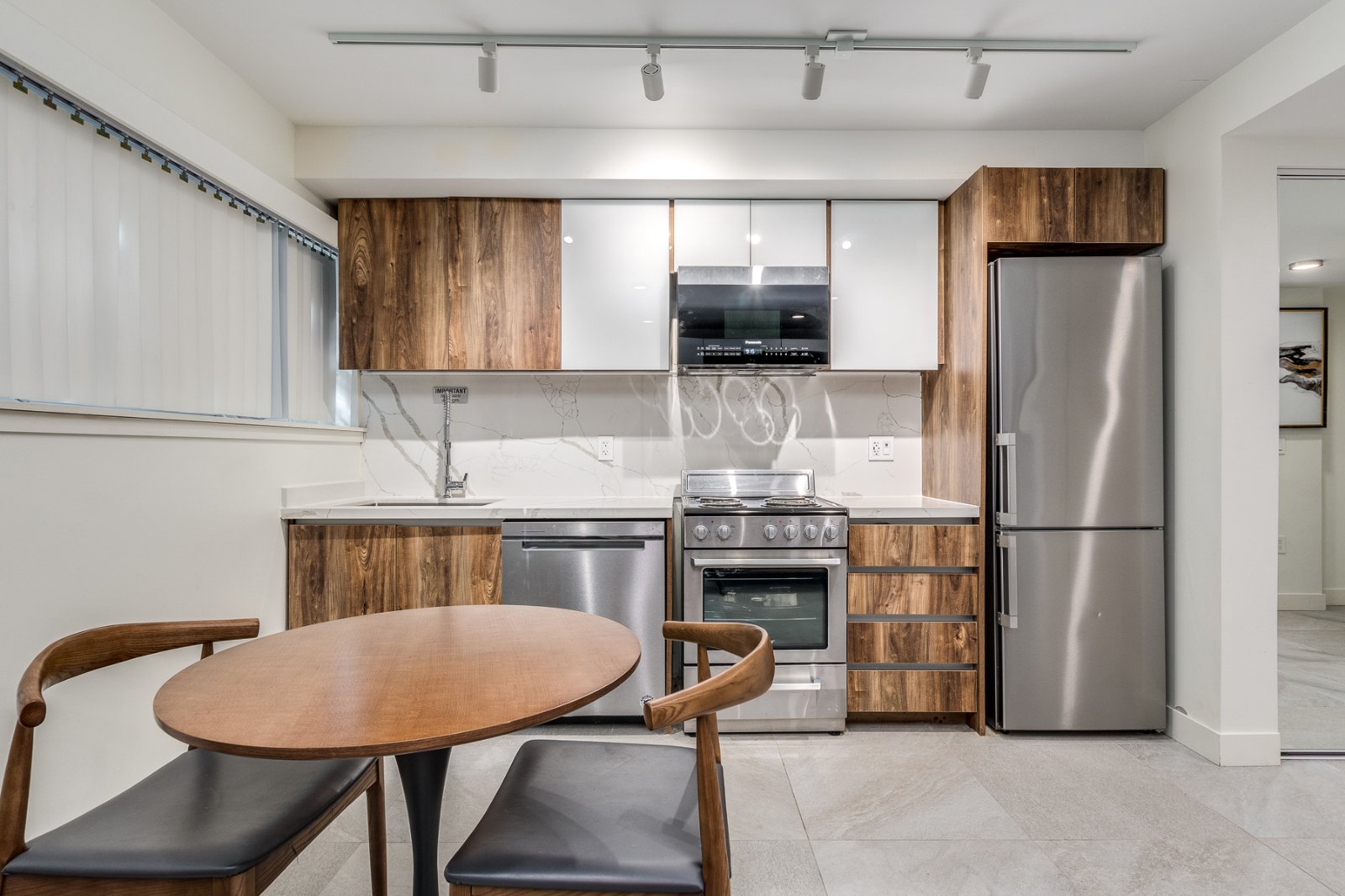 Studio Apartment for Rent - 1170 Barclay St, Vancouver, BC 3