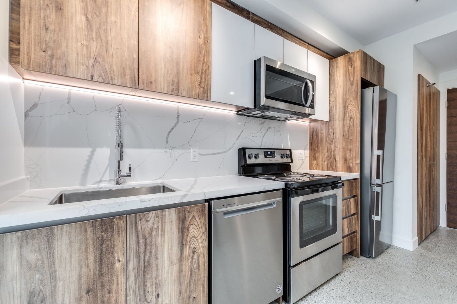 Studio Apartment for Rent - 1170 Barclay St, Vancouver, BC 3