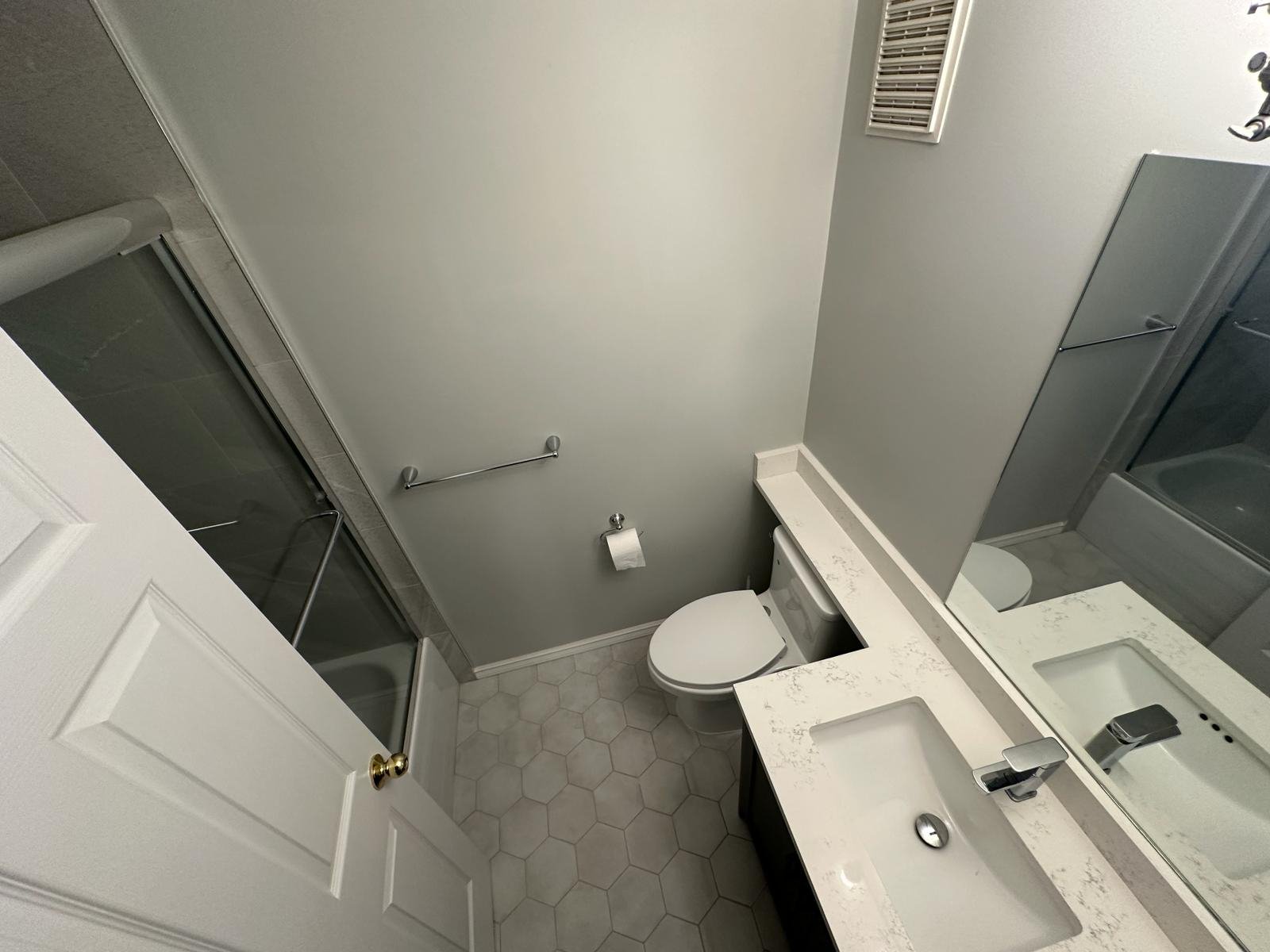2 Bedroom Private Suite for Rent - Rosewood St, Burnaby, BC 5