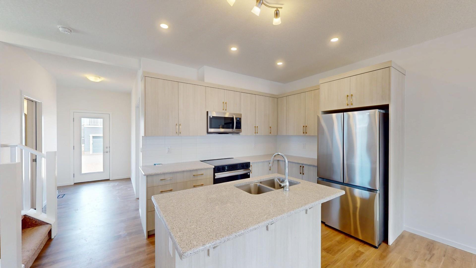 4 Bedroom Apartment for Rent - 63 Upper - 63 Carringford Road Northwest, Calgary, AB 3