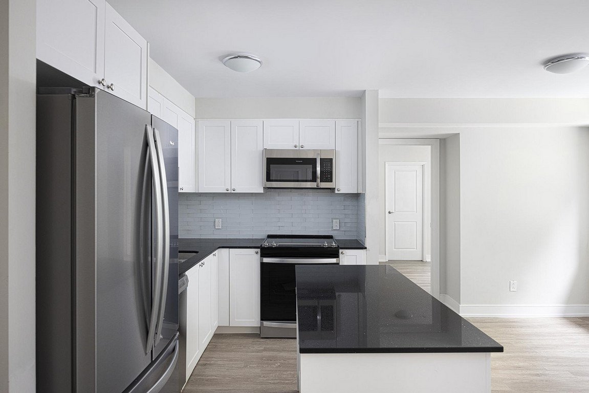 2 Bedroom Apartment for Rent - 65 A Hillside Drive, Toronto, ON 2