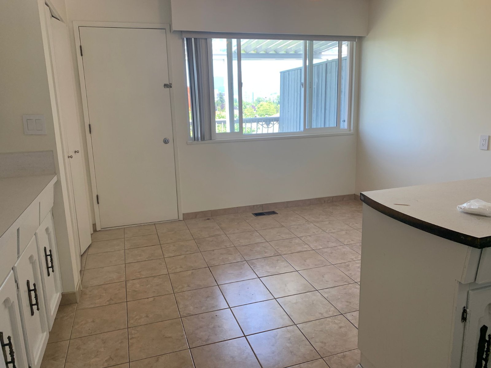 3 Bedroom House for Rent - Gilpin St, Burnaby, BC 4