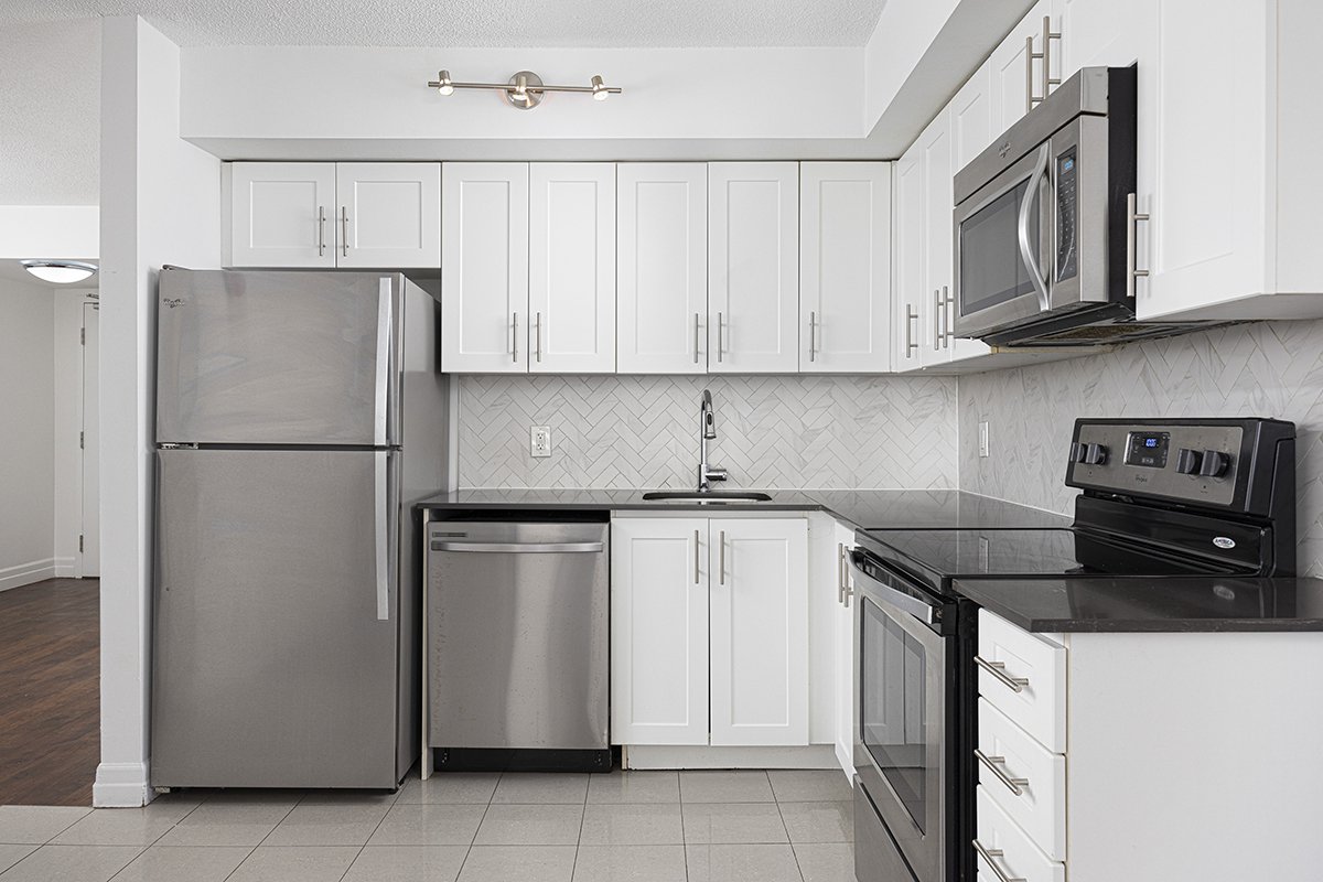 2 Bedroom Apartment for Rent - 297 Queens Ave., Oakville, ON 3