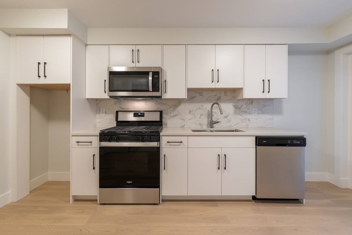 2 Bedroom Private Suite for Rent - 6142 Rupert St, Vancouver, BC 2