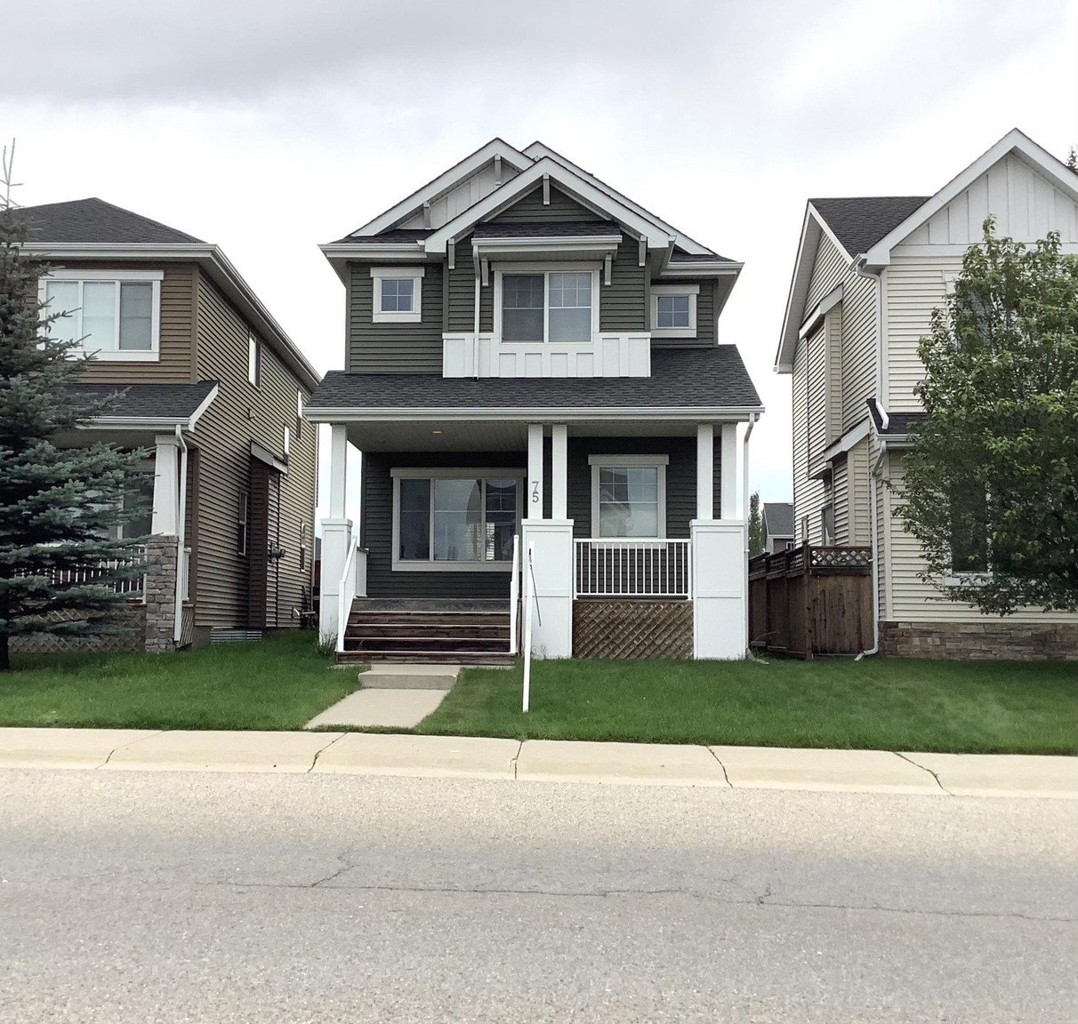 3 Bedroom House for Rent - 75 Royal Oak Drive NW, Calgary, AB