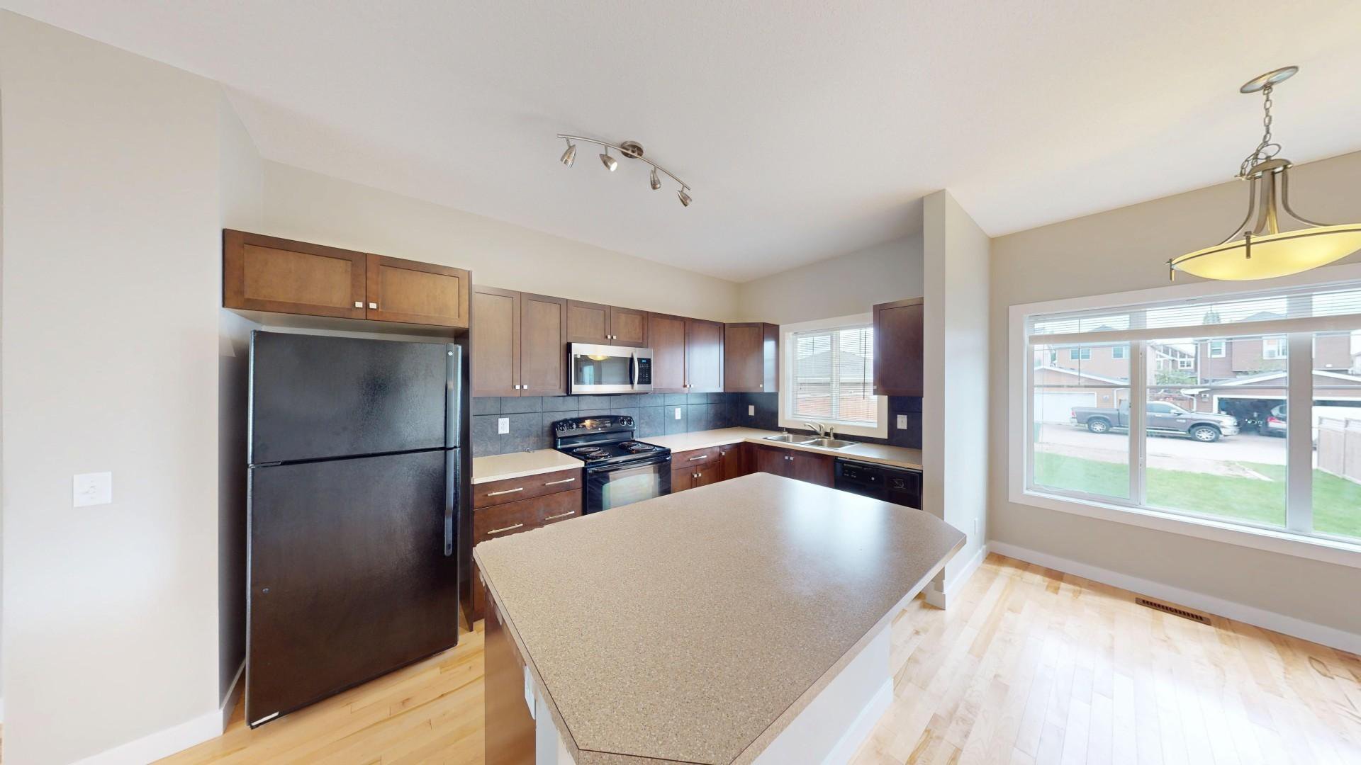 3 Bedroom House for Rent - 75 Royal Oak Drive NW, Calgary, AB 4