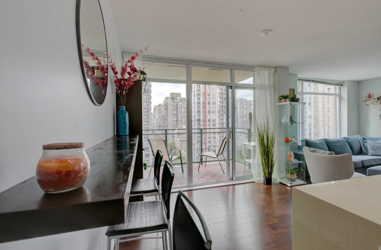 2 Bedroom Apartment for Rent - 888 Homer St, Vancouver, BC 2