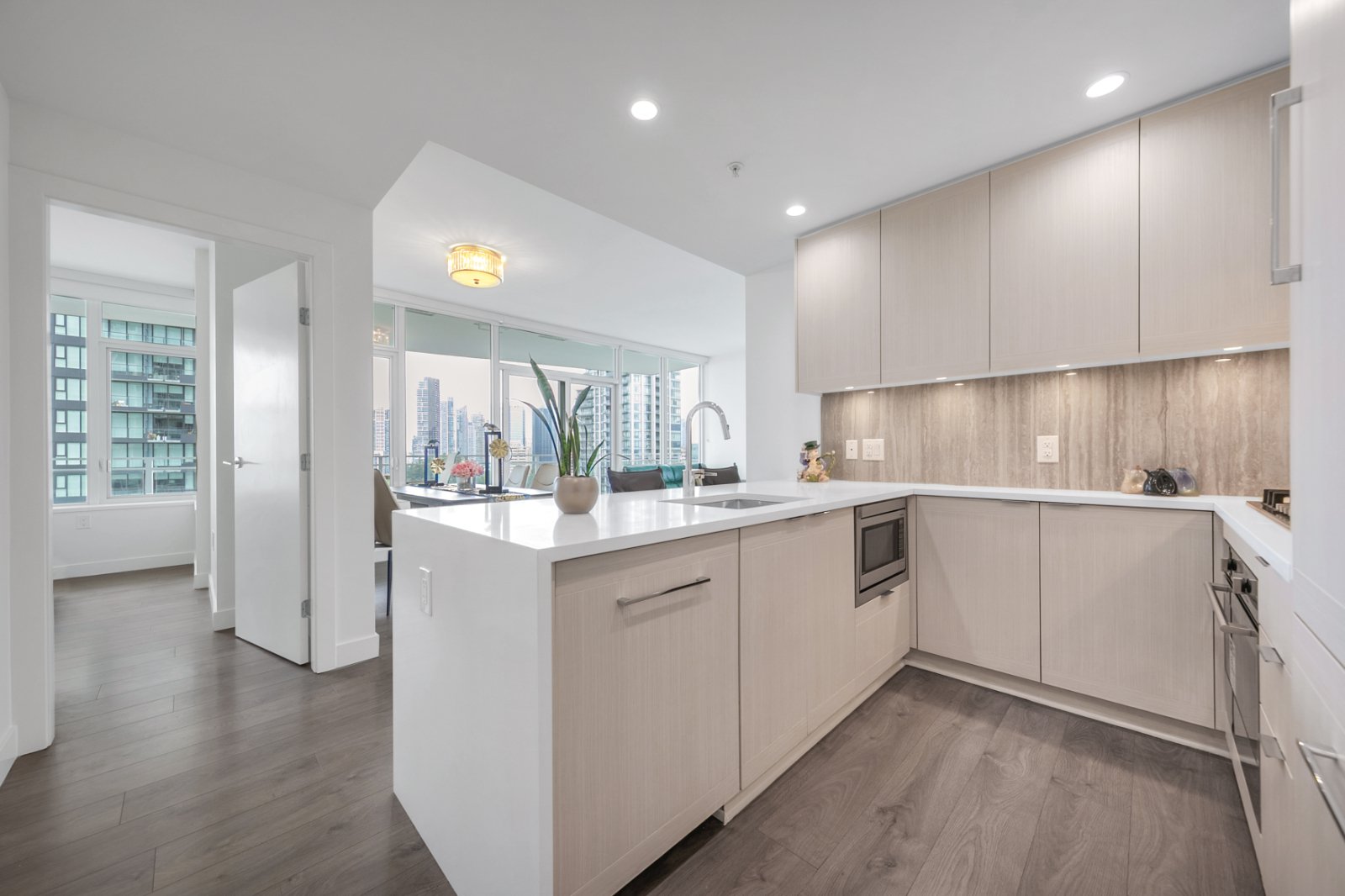 2 Bedroom Apartment for Rent - 5051 Imperial St, Burnaby, BC 2