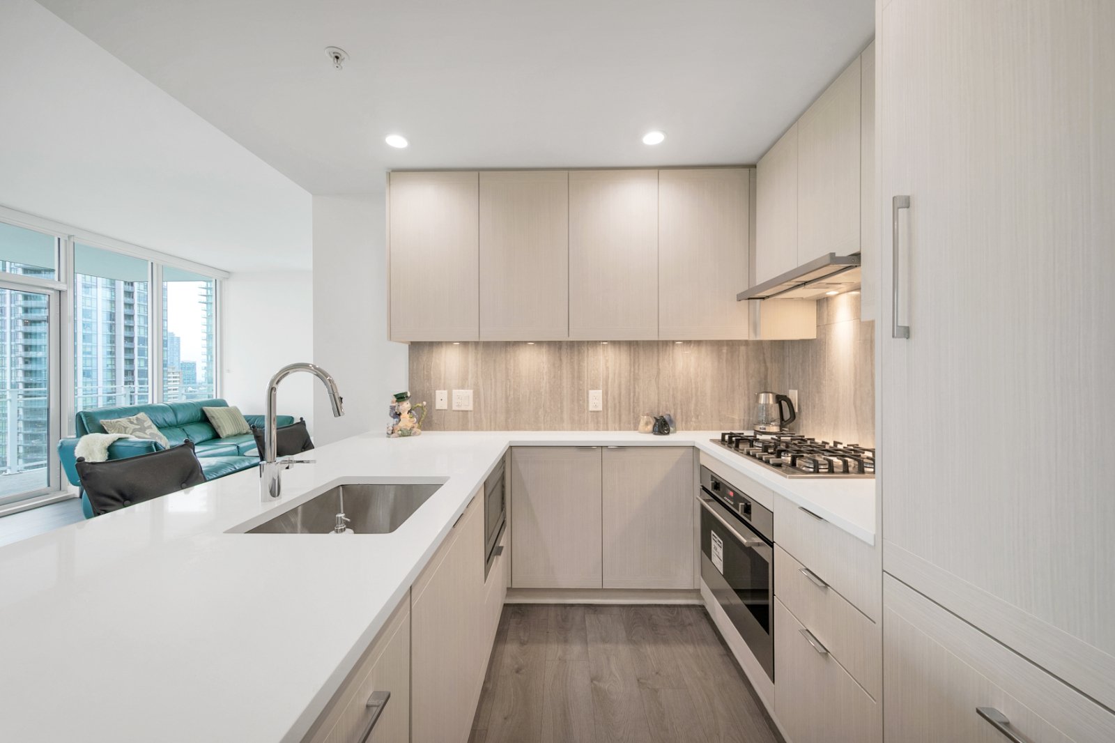 2 Bedroom Apartment for Rent - 5051 Imperial St, Burnaby, BC 3